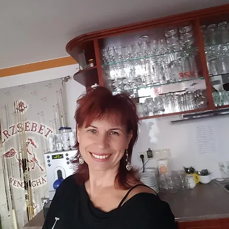 Erzsebet Vendeghaz *