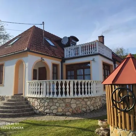 Erzsebet Vendeghaz Csesznek