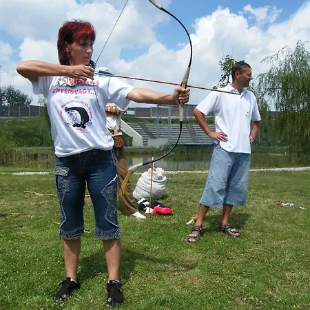 Erzsebet Vendeghaz Csesznek