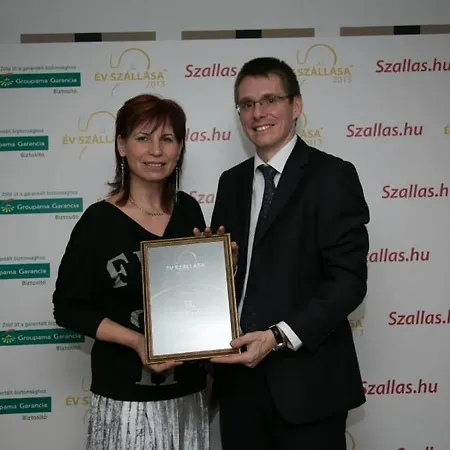 Erzsebet Vendeghaz *