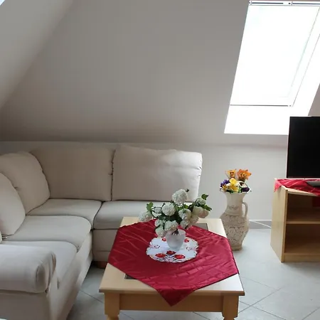 Erzsebet Vendeghaz Апартаменты Csesznek