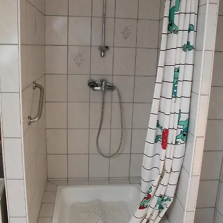 Erzsebet Vendeghaz * Csesznek