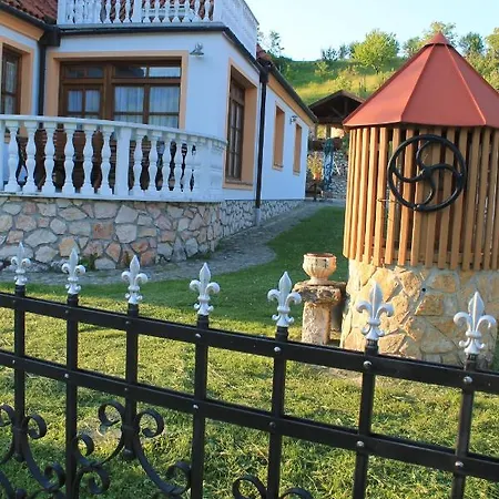 Erzsebet Vendeghaz * Csesznek