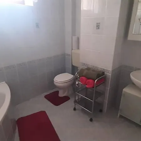 Erzsebet Vendeghaz Apartment *
