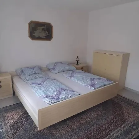 Erzsebet Vendeghaz Apartment